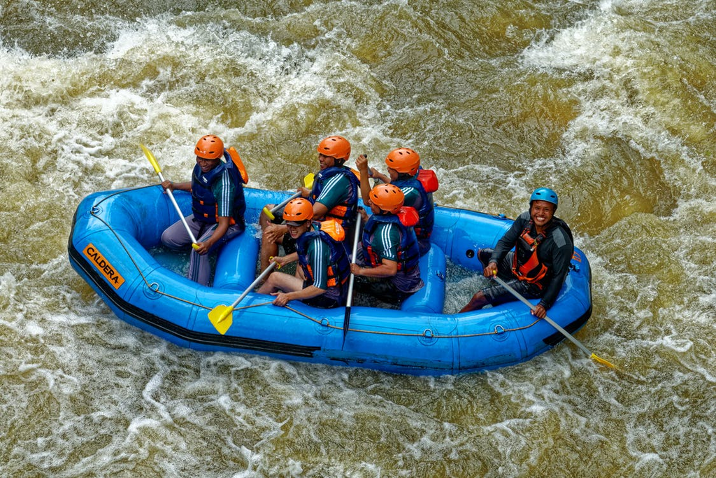 5 Safety Tips for Whitewater Rafting